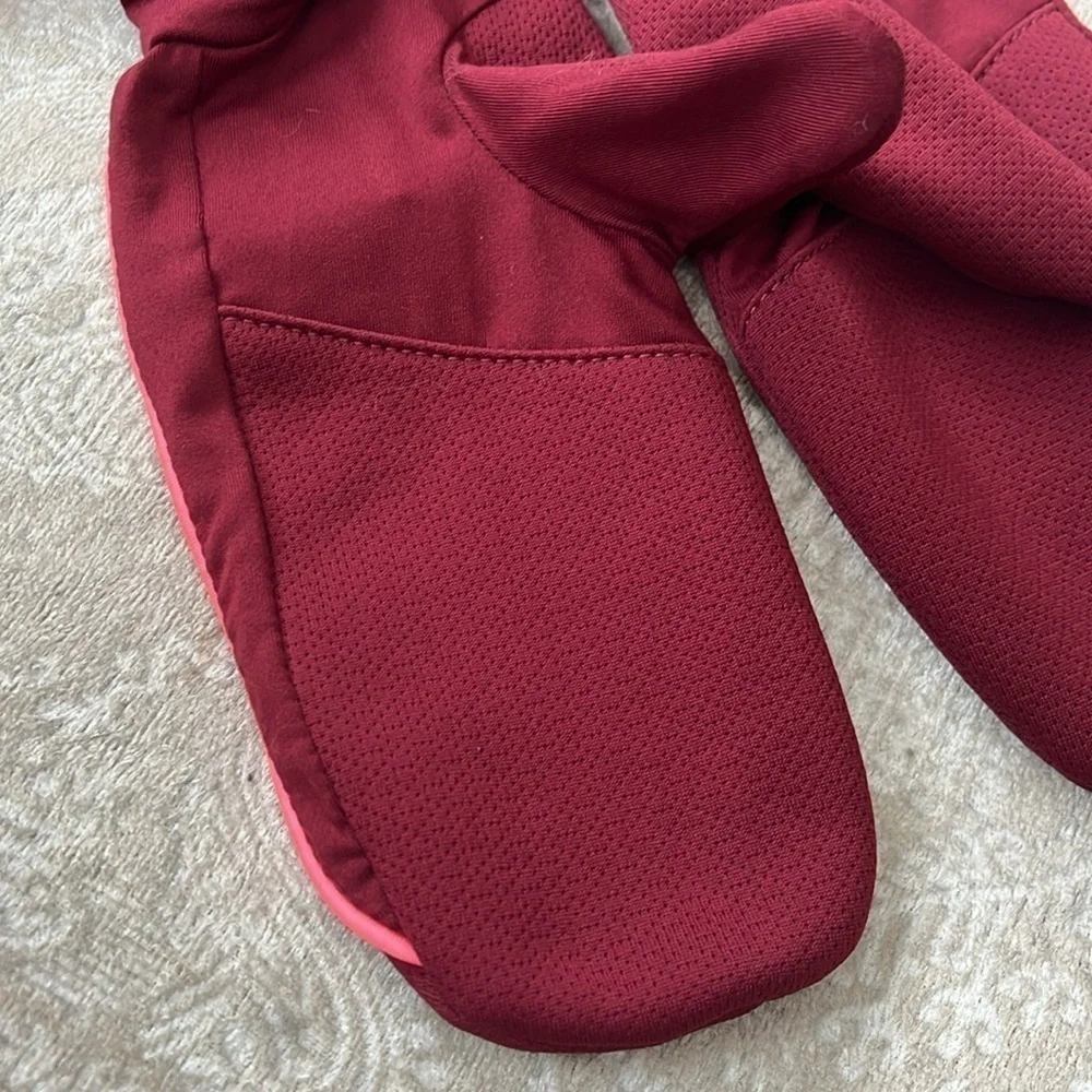 Brand New Under Armour Maroon Fleece Headband Earband & Mittens Set Running
